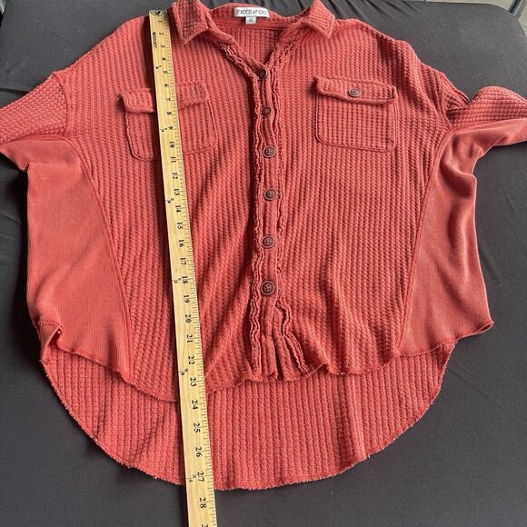 Frye and Co. Waffle Knit Top Womens Medium Button Up High Low Western - Picture 8 of 9